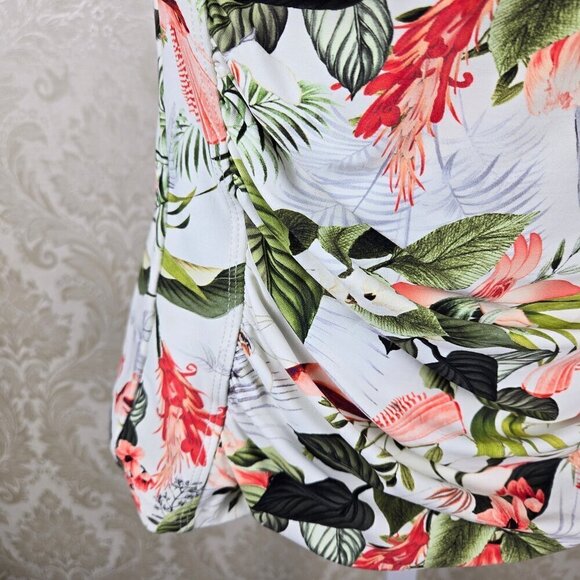 Nip Tuck Swim Size 6 Floral Print Tankini Top Multi Cup Fit Adjustable Straps - Picture 3 of 9